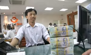 Bắt đầu từ hôm nay (10/7) ngân hàng giảm lãi suất từ 0,25-0,5%