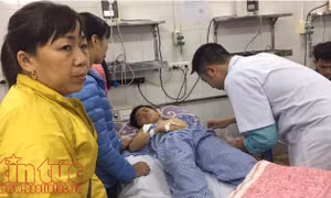 Nhiều nạn nhân vụ sập lan can trường tiểu học Văn Môn vẫn đang mê man