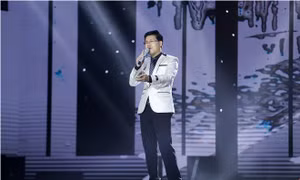 Thần tượng Bolero vòng bán kết: Thành Long hát đẳng cấp với 'Ga chiều phố nhỏ'