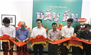 Khai mạc Triển lãm ảnh 'Dấu ấn'