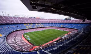 Sân Nou Camp có thể bị đóng cửa nếu cổ động viên Barca 'nói bậy'