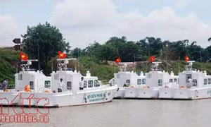 Bộ Tư lệnh Bộ đội biên phòng tiếp nhận xuồng tuần tra cao tốc MS-50S