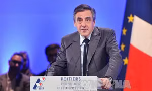 Ứng cử viên Fillon yêu cầu dừng điều tra bê bối tài chính của mình 