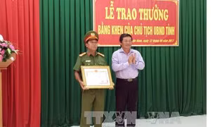 Ninh Thuận khen thưởng thành tích phá vụ mua bán trái phép 530 kg thuốc nổ 