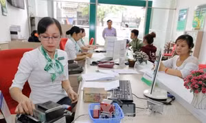 Vẫn khó câu chuyện hạ lãi suất ngân hàng 