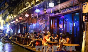 Căng mình quản lý phố đêm Hà Nội