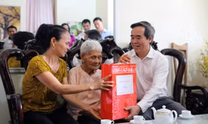 Tây Bắc ghi ơn những người con trung hiếu 
