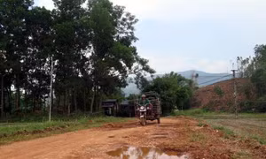 Cần sớm đầu tư xây dựng đường liên xã ở huyện miền núi Sơn Dương