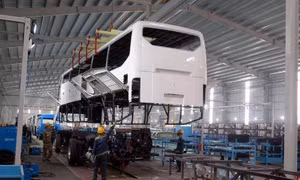 Nhà máy xe Bus Trường Hải sản xuất trở lại sau sự cố cháy