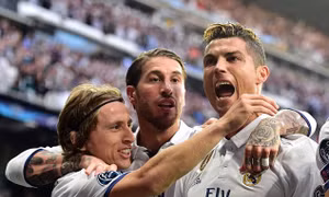Ronaldo lập hat-trick, Real nhấn chìm Atletico