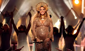 Đã có xác nhận cặp song sinh của ca sĩ Beyoncé chào đời
