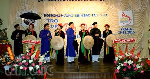 Gìn giữ hồn Việt qua làn điệu quan họ tại CH Séc ảnh 1