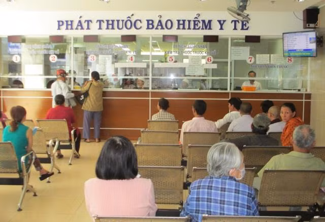 Từng đi bộ đội có được cấp thẻ BHYT theo chế độ cựu chiến binh? ảnh 1