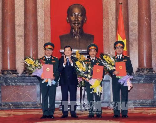 Thăng hàm Thượng tướng cho 3 sỹ quan quân đội cấp cao ảnh 1