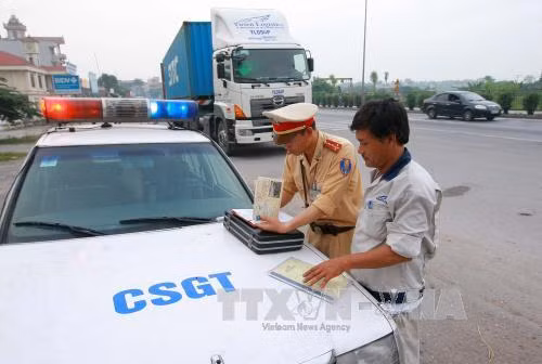 Từ 1/1/2016 tổng kiểm tra xe quá tải ảnh 1