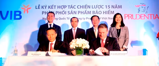 VIB và Prudential Việt Nam ký thỏa thuận hợp tác 15 năm ảnh 1