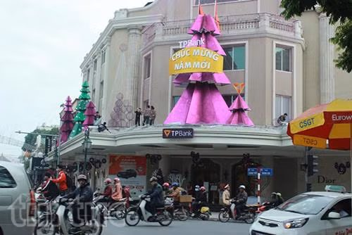 Hà Nội náo nhiệt chuẩn bị Noel sớm ảnh 5
