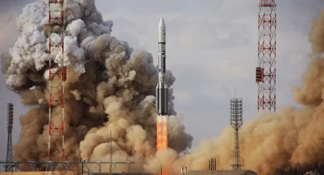 Nga phóng tên lửa đẩy Proton-M mang vệ tinh quân sự ảnh 1