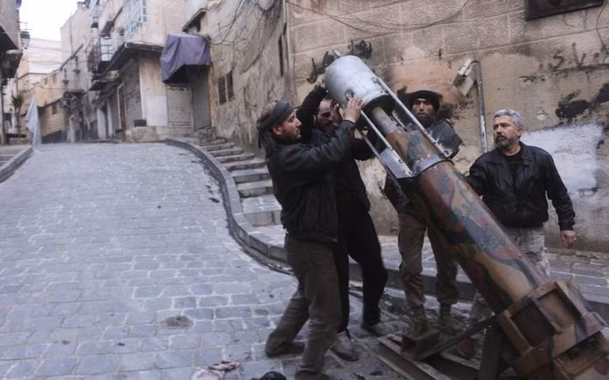 Độc đáo dàn vũ khí tự chế của phe nổi dậy Syria ảnh 3