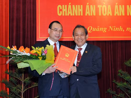 Trao quyết định bổ nhiệm Chánh án TAND tỉnh Quảng Ninh ảnh 1