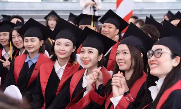 Lý giải ‘đề xuất đào tạo thạc sĩ tập trung toàn thời gian’