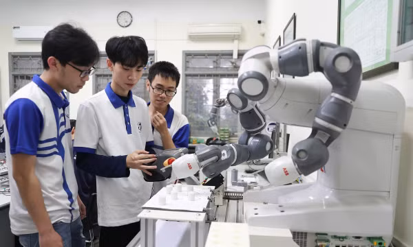 Đại học dẫn dắt thúc đẩy đổi mới sáng tạo, làm chủ công nghệ