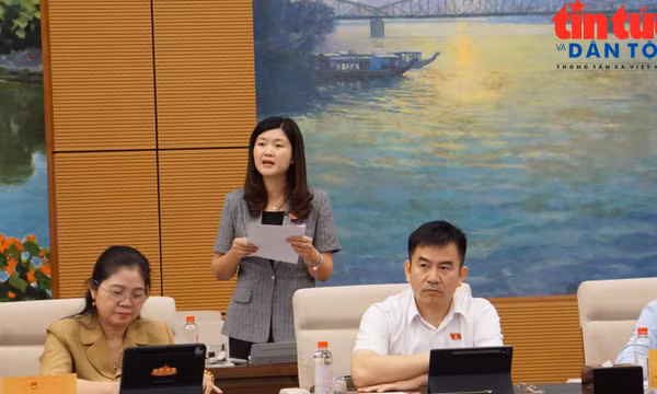 Gỡ ‘nút thắt’ tiền lương và biên chế cho nhà giáo