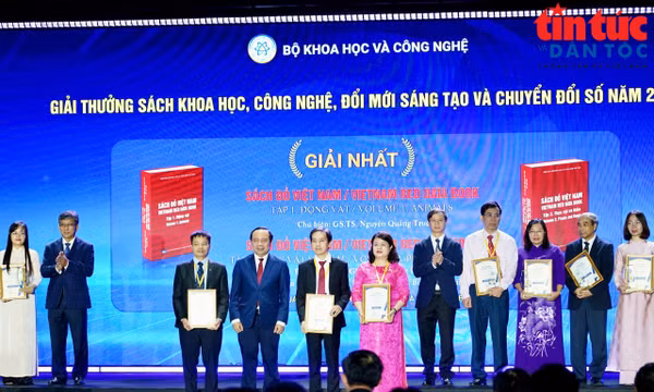 10 tác phẩm sách khoa học công nghệ xuất sắc được tôn vinh
