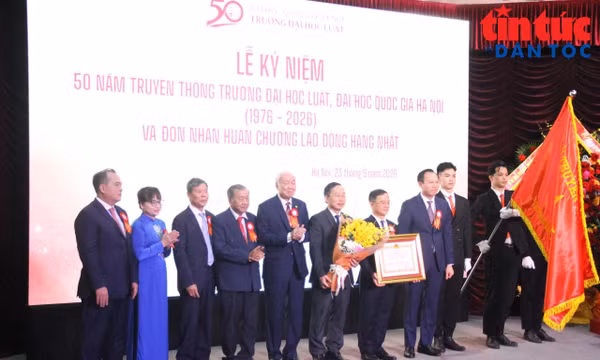  Nửa thế kỷ khẳng định vị thế đào tạo và nghiên cứu pháp lý 
