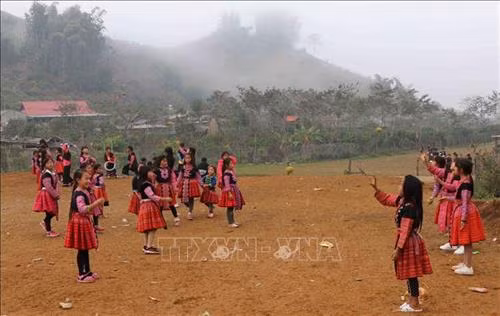 Đồng bào Mông ở Sơn La đón Tết