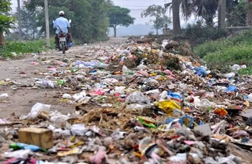 Cần giải quyết triệt để tình trạng ô nhiễm môi trường ở xã nông thôn mới
