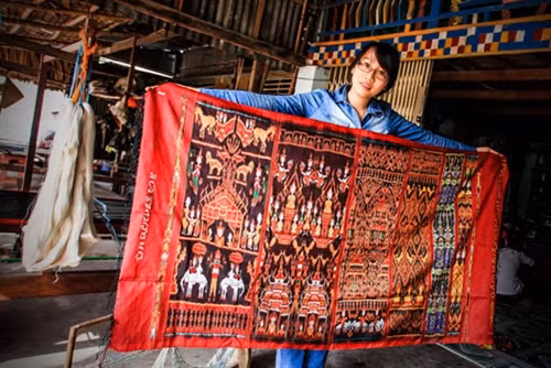 Đặc sắc thổ cẩm Khmer