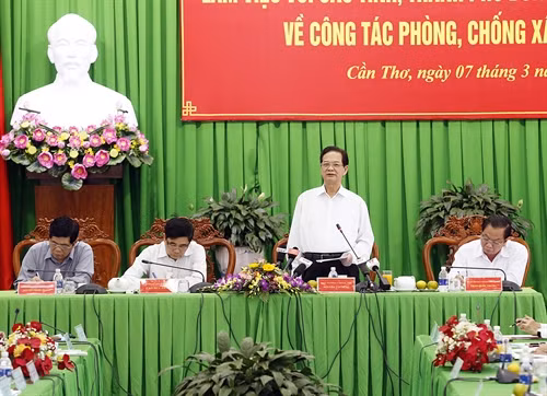 Chỉ thị của Thủ tướng Chính phủ về triển khai các biện pháp cấp bách ứng phó xâm nhập mặn ở ĐBSCL