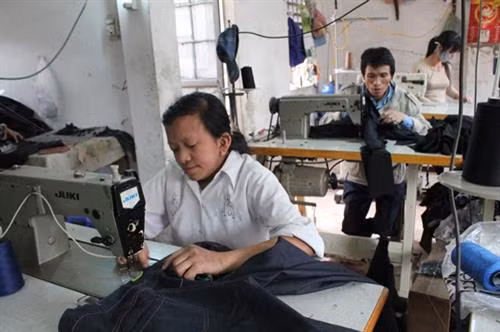 Hỗ trợ các đối tượng yếu thế, bảo đảm an sinh xã hội