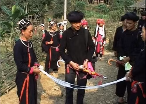 Sình Ca - nét đẹp văn hóa kết nối cộng đồng của người Sán Chỉ