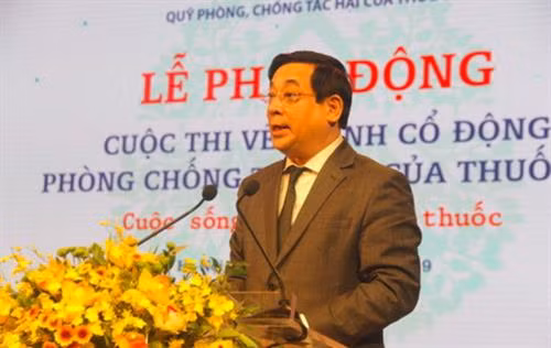 Khởi động Cuộc thi sáng tác tranh cổ động “Cuộc sống không khói thuốc”