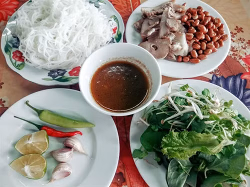 Mắm cá mương xứ Lệ