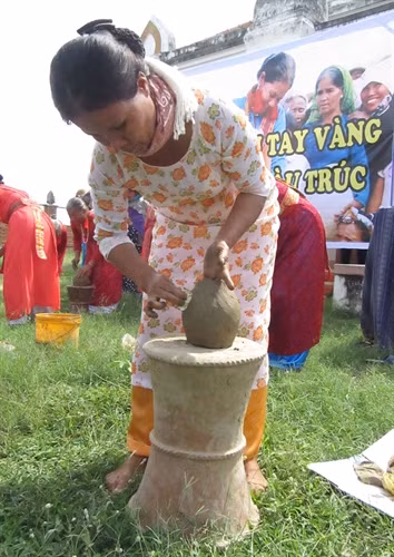 Hội thi: "Bàn tay vàng – Làng gốm Bàu Trúc"
