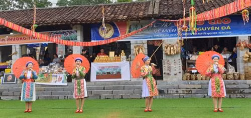Phiên chợ vùng cao “Về miền cao nguyên đá”
