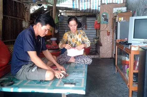 Hậu Giang "sống lại" nghề làm lồng đèn truyền thống