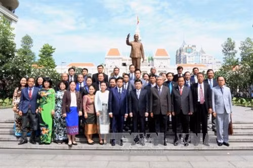Thành phố Hồ Chí Minh và Thủ đô Viêng Chăn nỗ lực hiện thực hóa các thỏa thuận hợp tác