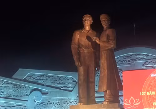 Khánh thành tượng đài Nguyễn Sinh Sắc - Nguyễn Tất Thành