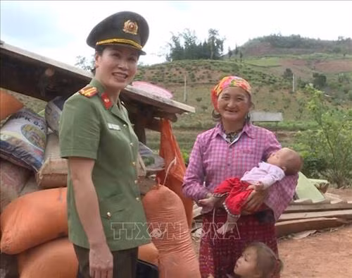 Gắn bó vì cuộc sống bình yên của đồng bào vùng cao Sơn La