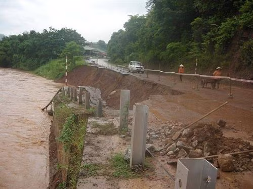 Thời tiết ngày 19/8: Mưa lớn ở vùng núi Bắc Bộ giảm dần, lũ hạ lưu sông Thương, sông Cả tiếp tục lên