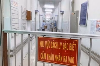 Việt Nam ghi nhận thêm một trường hợp dương tính với chủng mới của virus Corona