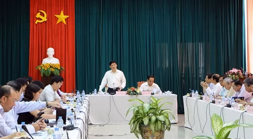 Bộ Y Tế khẳng định một số người dân ở Sóc Trăng bị mù lòa không phải do chất bảo quản hành tím