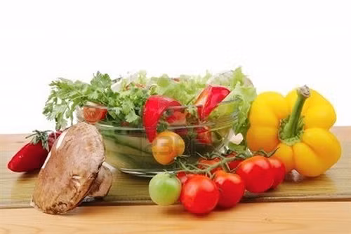 Ăn nhiều rau củ khi còn trẻ giúp tim khỏe mạnh ở tuổi trung niên