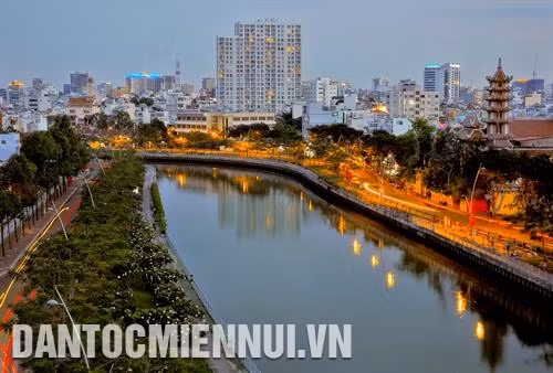Chung tay vì thành phố Hồ Chí Minh xanh, sạch, đẹp