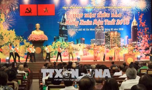 Thành phố Hồ Chí Minh họp mặt kiều bào mừng Xuân Mậu Tuất 2018