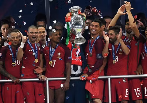 Một số hình ảnh trận chung kết EURO 2016: Bồ Đào Nha hạ Pháp 1-0 và giành chức Vô địch